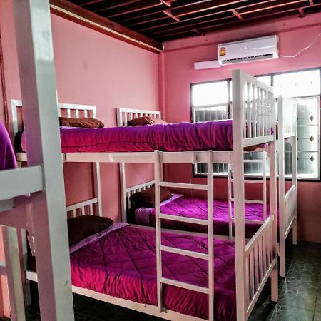 Champion Hostel 2 (Adults Only) Chiang Mai Extérieur photo