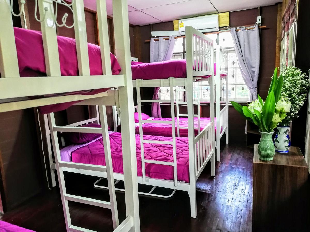 Champion Hostel 2 (Adults Only) Chiang Mai Extérieur photo