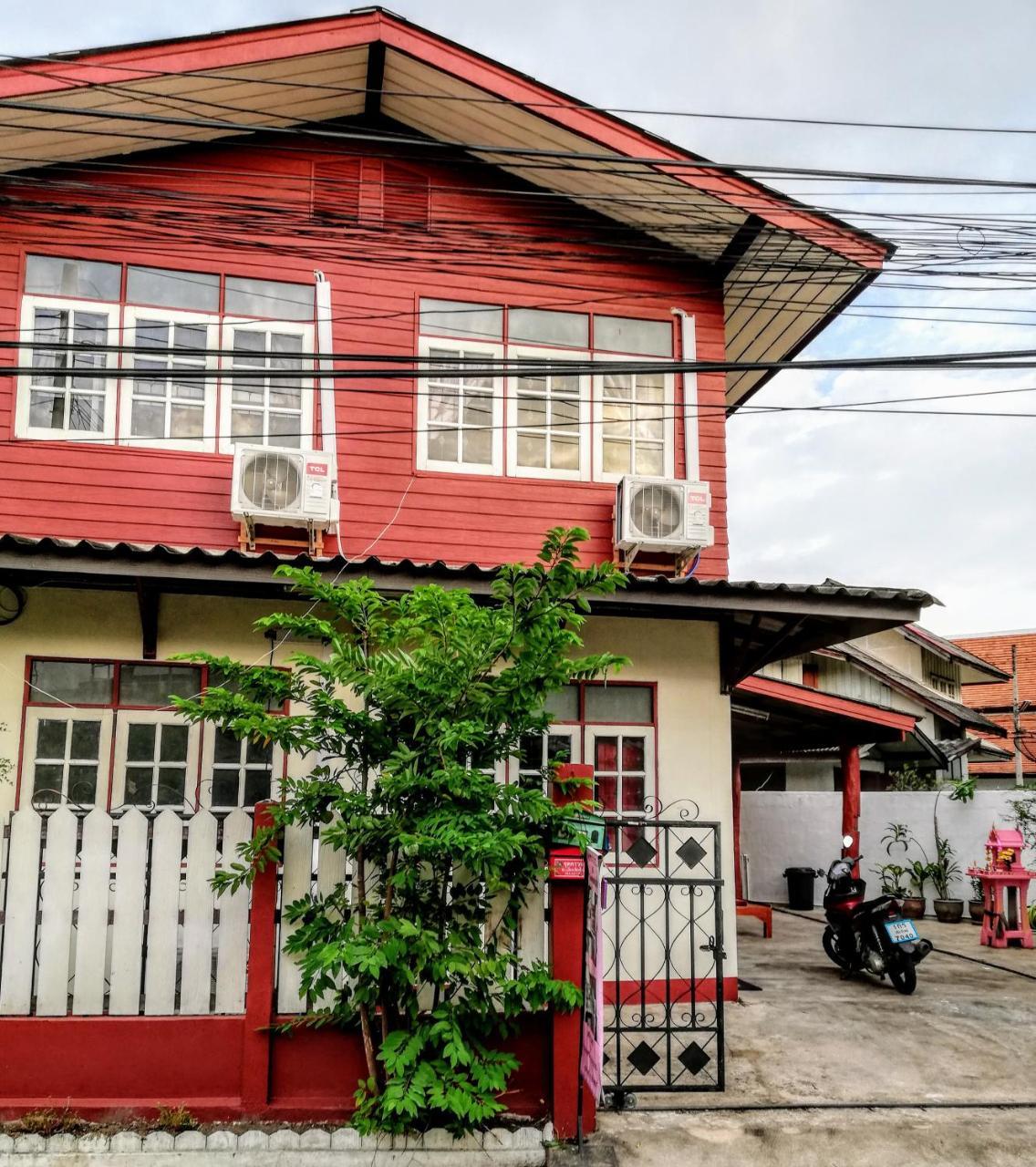 Champion Hostel 2 (Adults Only) Chiang Mai Extérieur photo